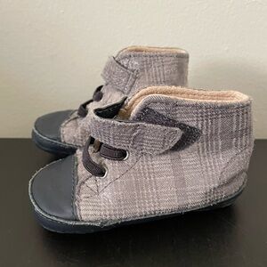 UGG -Baby Roldan Gray Plaid Booties Leather Upper and Toe Cap Infant Size 0/1